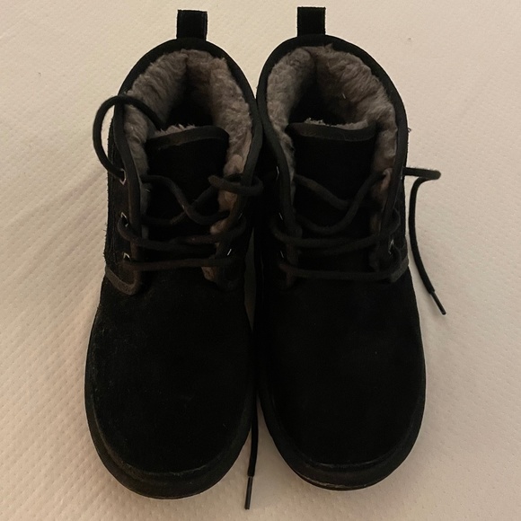UGG Men\'s Neumel